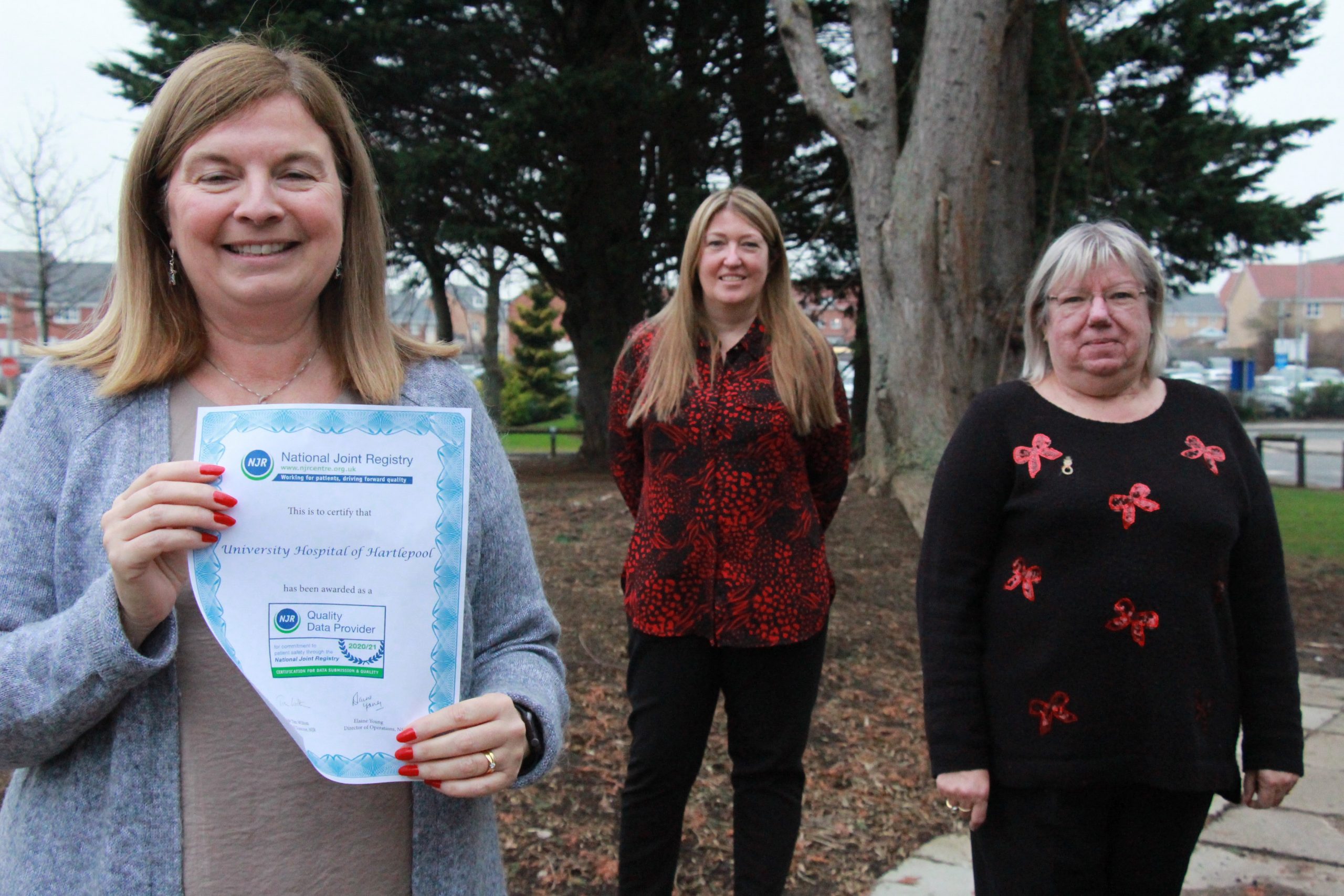 Carolyn Brown, Susan-Waller and Linda Wildberg. Carolyn holds the NJR certificate.