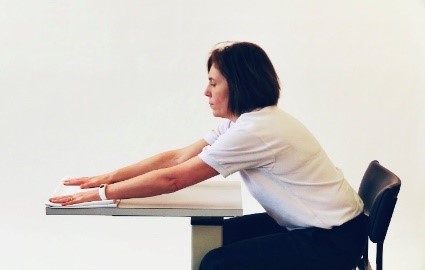 Seated table slide
