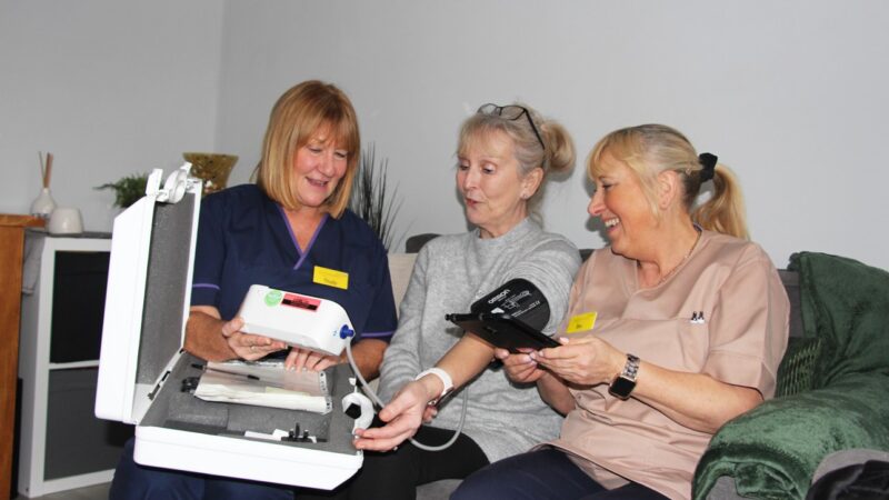Heart failure team use special kit.