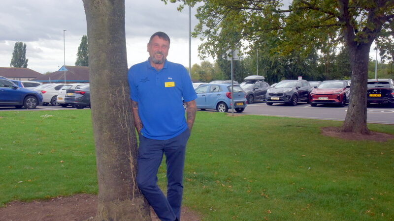 Steve Gaffney - Smoking adviser