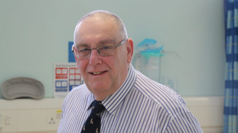 Mr Chris Tulloch