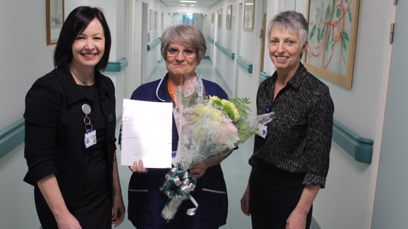 Lorraine Rodgers, bowel specialist screening practitioner receiving award
