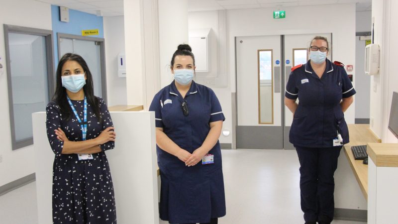 Vandana Jeebun, Rachel Teasdale and Maria Lawson on the new respiratory support unit. They wear face masks.